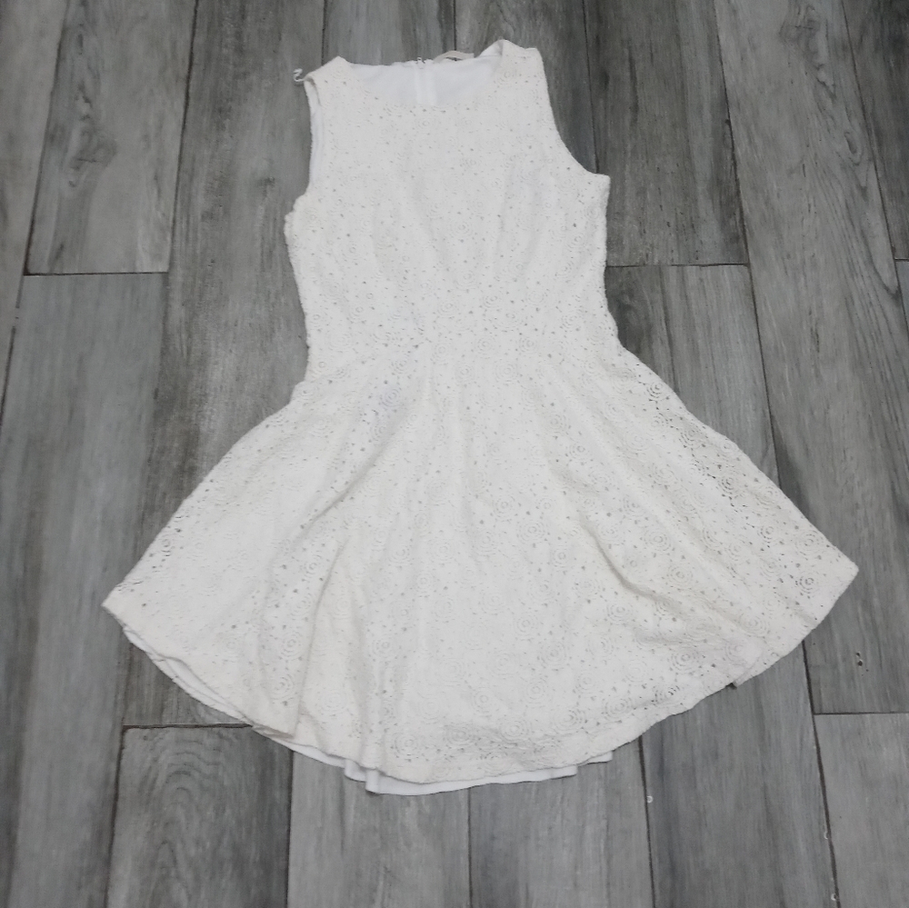 MAITAI WHITE FLORAL LACE SLEEVELESS LINED FLARED MINI SKATER SKIRT MED.